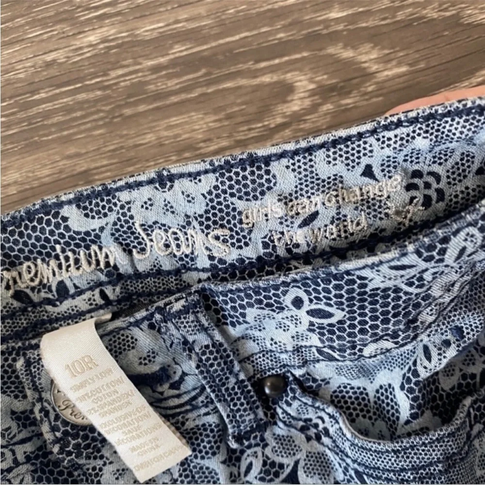 Justice Premium Floral skinny jeans. Size 10. New